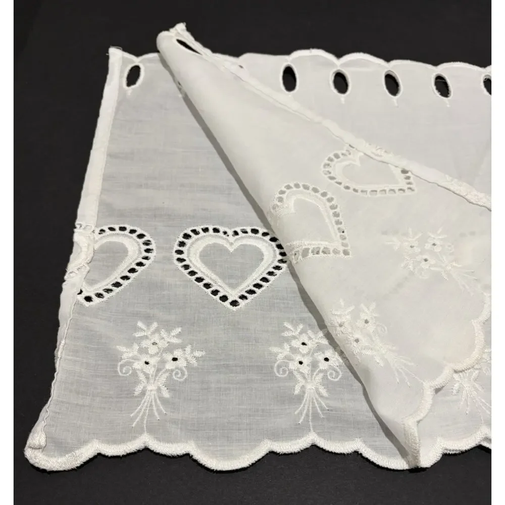 Table Runner White Hearts Embellished Bouquet Cutwork Cotton Scallop Edge 60x13